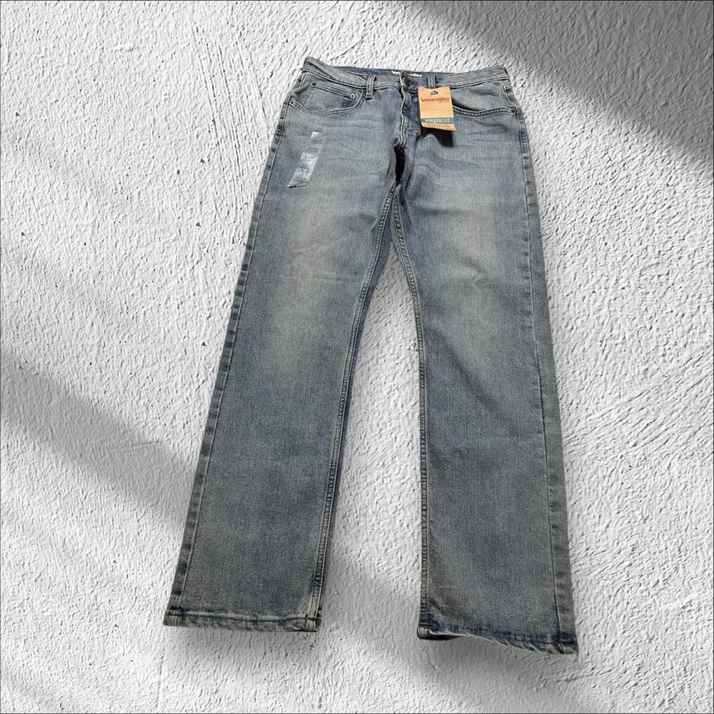 wrangler athletic fit jeans men’s Sz 32x30 nwt